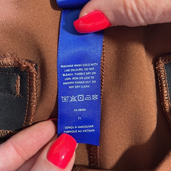 Kit and Ace Wide leg pant. Crop length. - Picture 6 of 7